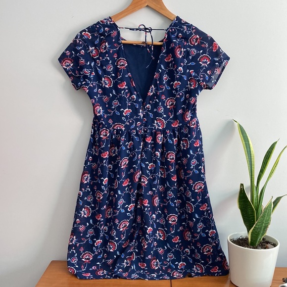 Old Navy Floral Dress, S - Picture 4 of 9